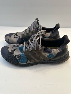 adidas Ultraboost Shmoo Ghost size 12